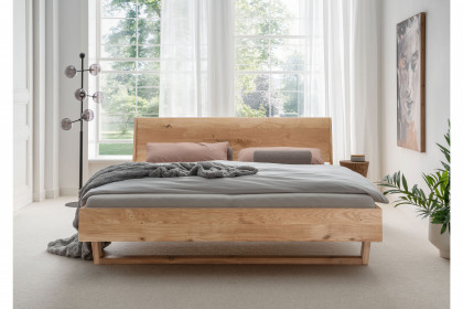 BE-0825 von GK Möbelvertrieb - Balkenbett Eiche mit Kufe