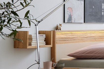 Jörn von Musterring - Wandboard Wildeiche massiv gebürstet und lackiert